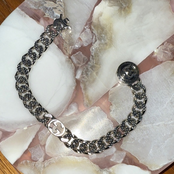Gucci silver interlocking bracelet